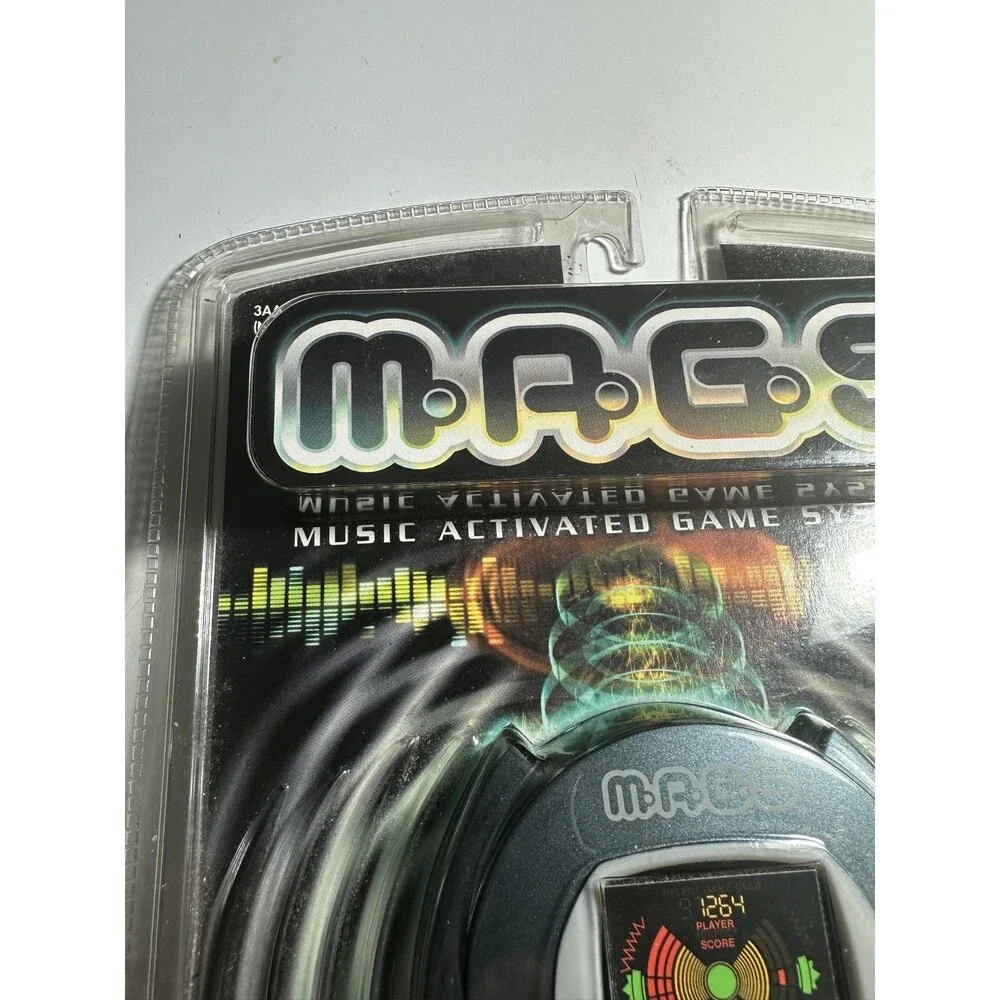 Hasbro M.A.G.S MAGS Music Activated Game System # 40059 (2001)  vintage handheld